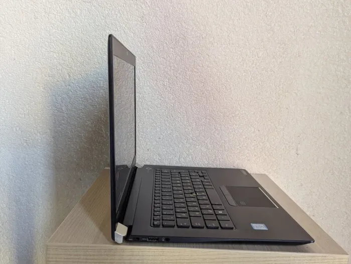 Ноутбук Toshiba Tecra X40-D / 14" (1920x1080) TN Touch / Intel Core i5-7300U (2 (4) ядра по 2.6 - 3.5 GHz) / 8 GB DDR4 / 128 GB SSD / Intel HD Graphics 620 / WebCam б/в - зображення 5