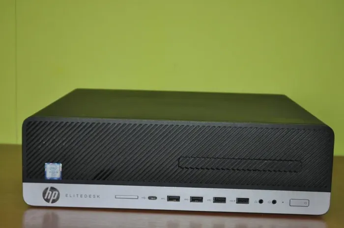 Комп'ютер HP EliteDesk 800 G3 SFF / Intel Core i5-6400 (4 ядра по 2.7 - 3.3 GHz) / 8 GB DDR4 / 500 GB HDD / Intel HD Graphics 530 / DVD-ROM / Без OC б/в - зображення 3