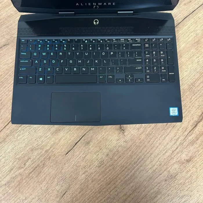 Ігровий ноутбук Б-клас Dell Alienware m15 / 15.6" (1920x1080) IPS / Intel Core i7-8750H (6 (12) ядер по 2.2 - 4.1 GHz) / 16 GB DDR4 / 512 GB SSD / nVidia GeForce RTX 2060, 6 GB GDDR6, 192-bit / WebCam б/в - зображення 7