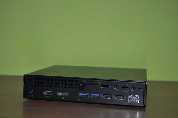 Неттоп Dell OptiPlex 3050 USFF / Intel Core i5-6500T (4 ядра по 2.5 - 3.1 GHz) / 12 GB DDR4 / 240 GB SSD / Intel HD Graphics 530 / Windows 11 Pro б/в - зображення 3