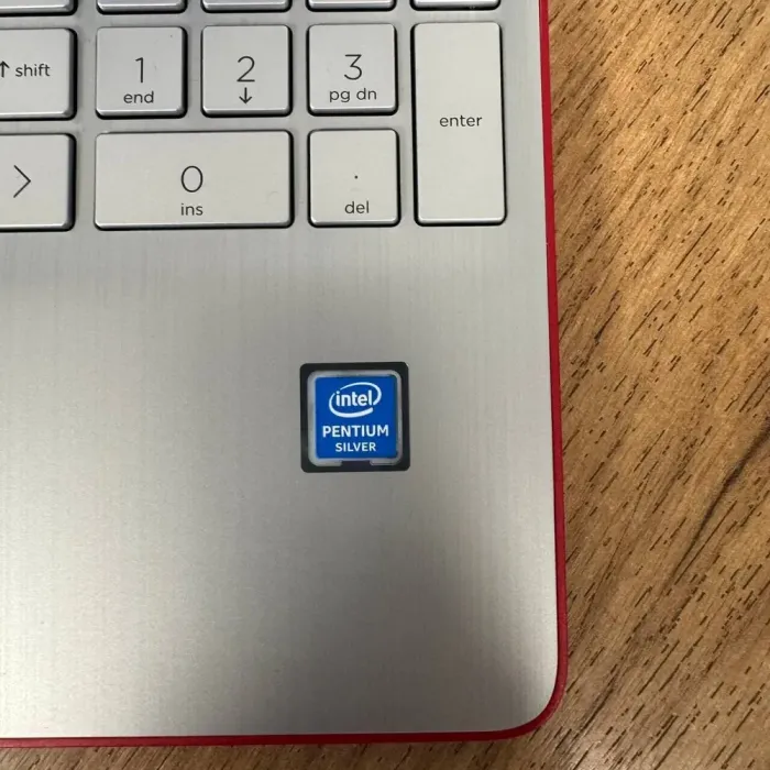 Ультрабук HP 15-dw0083wm / 15.6" (1366x768) TN / Intel Pentium Silver N5030 (4 ядра по 1.1 - 3.1 GHz) / 8 GB DDR4 / 256 GB SSD / Intel UHD Graphics 605 / WebCam б/в - зображення 8