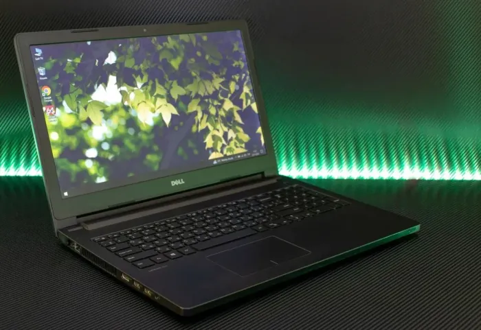 Ноутбук Б-клас Dell Latitude 3570 / 15.6" (1366x768) TN / Intel Core i3-6100U (2 (4) ядра по 2.3 GHz) / 4 GB DDR3 / 120 GB SSD / HD Graphics 520 / WebCam / HDMI б/в - зображення 3