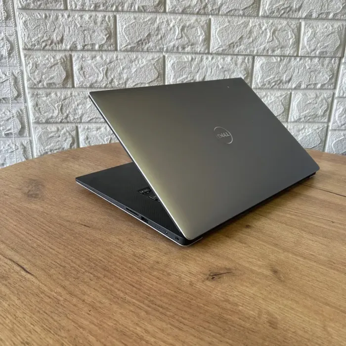 Мобільна робоча станція Б-клас Dell Precision 5540 / 15.6" (3840x2160) IPS Touch / Intel Xeon E-2276M (6 (12) ядер по 2.8 - 4.7 GHz) / 16 GB DDR4 / 512 GB SSD / nVidia Quadro T1000, 4 GB GDDR5, 128-bit / WebCam б/в - зображення 6