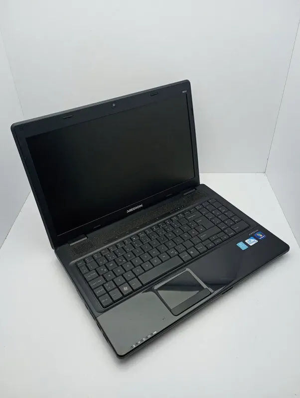 Ноутбук Acer Medion / 15.6" (1366x768) TN / Intel Core i5-480M (2 (4) ядра по 2.66 - 2.93 GHz) / 6 GB DDR3 / 320 GB HDD / Intel HD Graphics / WebCam / АКБ не тримає б/в - зображення 5