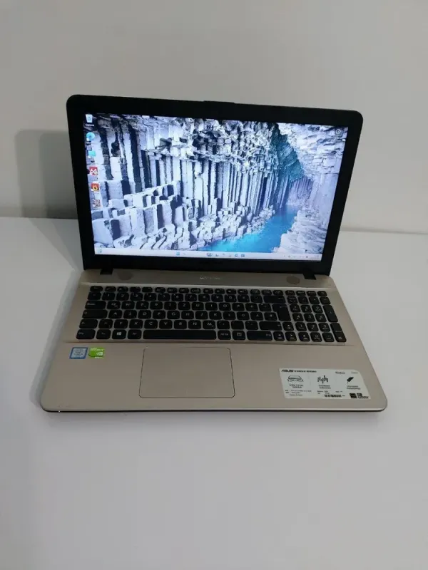 Ноутбук Asus R541U / 15.6" (1920x1080) TN / Intel Core i5-6198DU (2 (4) ядра по 2.3 - 2.8 GHz) / 16 GB DDR4 / 512 GB SSD / nVidia GeForce 920MX, 2 GB GDDR3, 64-bit / WebCam / DVD-ROM б/в - зображення 2