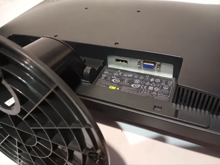 Комплект ПК: Lenovo ThinkCentre E73 Tower / Intel Core i3-4170 (2 (4) ядра по 3.7 GHz) / 8 GB DDR3 / 500 GB HDD / Intel HD Graphics 4400 + Монітор Lenovo ThinkVision T2224d / 22" (1920x1080) IPS / 1x DP, 1x VGA / VESA 100x100 б/в - зображення 9