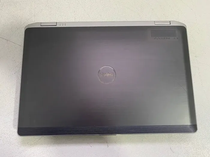 Ноутбук Dell Latitude E6530 / 15.6" (1600x900) TN / Intel Core i5-3340M (2 (4) ядра по 2.7 - 3.4 GHz) / 8 GB DDR3 / 128 GB SSD / Intel HD Graphics 4000 / WebCam / DVD-ROM б/в - зображення 5