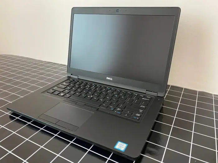 Ноутбук Б-клас Dell Latitude 5480 / 14" (1920x1080) IPS / Intel Core i5-6300U (2 (4) ядра по 2.4 - 3.0 GHz) / 8 GB DDR4 / 256 GB SSD / Intel HD Graphics 520 / WebCam / HDMI б/в - зображення 3