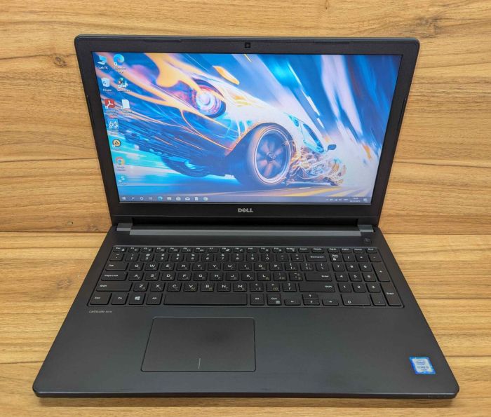 Ноутбук Б-клас Dell Latitude 3570 / 15.6" (1366x768) TN / Intel Core i3-6100U (2 (4) ядра по 2.3 GHz) / 8 GB DDR3 / 240 GB SSD / Intel HD Graphics 520 / WebCam / HDMI / Windows 10 б/в - зображення 2