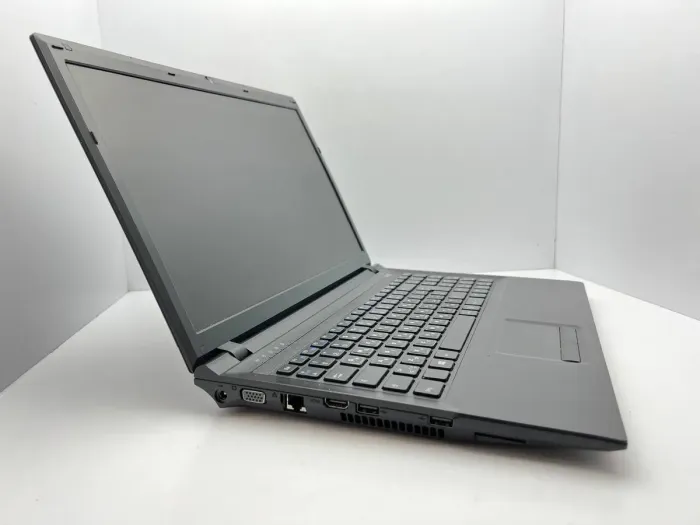 Ноутбук Terra Mobile 1512 / 15.6" (1366x768) TN / Intel Celeron 1037U (2 ядра по 1.8 GHz) / 4 GB DDR3 / 250 GB HDD / Intel HD Graphics 2500 / WebCam / АКБ не тримає б/в - зображення 3