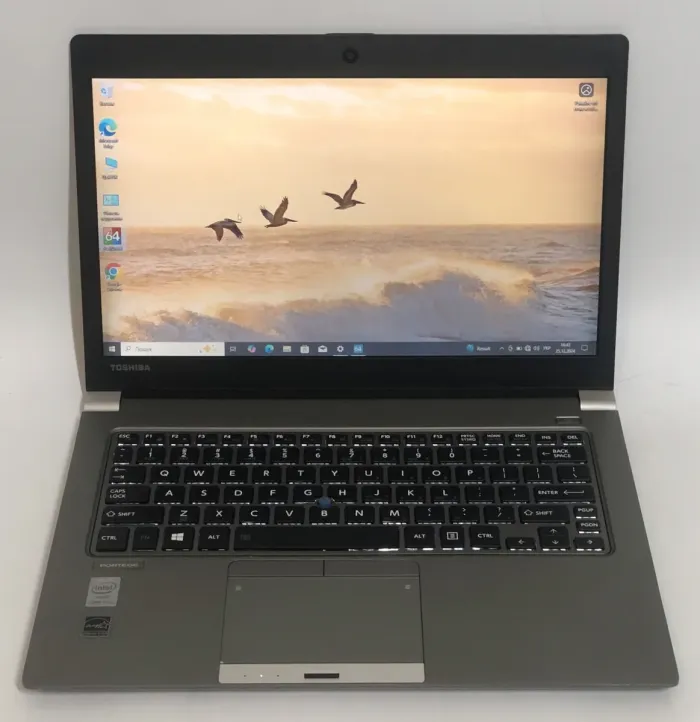 Ультрабук Б-клас Toshiba Portege Z30-A / 13.3" (1366x768) TN / Intel Core i7-4600U (2 (4) ядра по 2.1 - 3.3 GHz) / 8 GB DDR4 / 256 GB SSD / Intel HD Graphics 4400 / WebCam / Win 10 Pro б/в - зображення 2