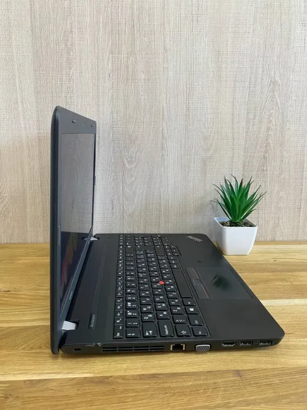 Ноутбук Б-клас Lenovo ThinkPad E550 / 15.6" (1920x1080) TN / Intel Core i5-5200U (2 (4) ядра по 2.2 - 2.7 GHz) / 8 GB DDR3 / 128 GB SSD / Intel HD Graphics 5500 / WebCam / HDMI б/в - зображення 6