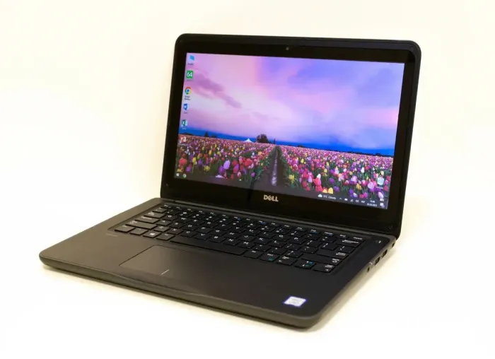 Ультрабук Б-класс Dell Latitude 3380 / 13.3" TN Touch / Intel Core i5-7200U (2(4) ядра по 2.5-3.1 GHz) / 8GB DDR4 / 512GB SSD / HD Graphics 620 / WebCam / HDMI б/в - зображення 4