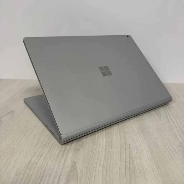 Ігровий ультрабук-трансформер Microsoft Surface Book 2 / 15.0" (3240x2160) IPS Touch / Intel Core i7-8650U (4 (8) ядра по 1.9 - 4.2 GHz) / 16 GB DDR4 / 512 GB SSD NVMe / nVidia GeForce GTX 1060 Max-Q, 6 GB GDDR5, 192-bit / WebCam б/в - зображення 6