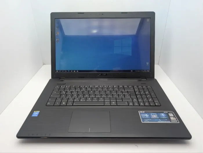 Ноутбук Asus R704A / 17.3" (1600x900) TN / Intel Pentium 2020M (2 ядра по 2.4 GHz) / 8 GB DDR3 / 240 GB SSD / Intel HD Graphics / WebCam / DVD-ROM б/в - изображение 2