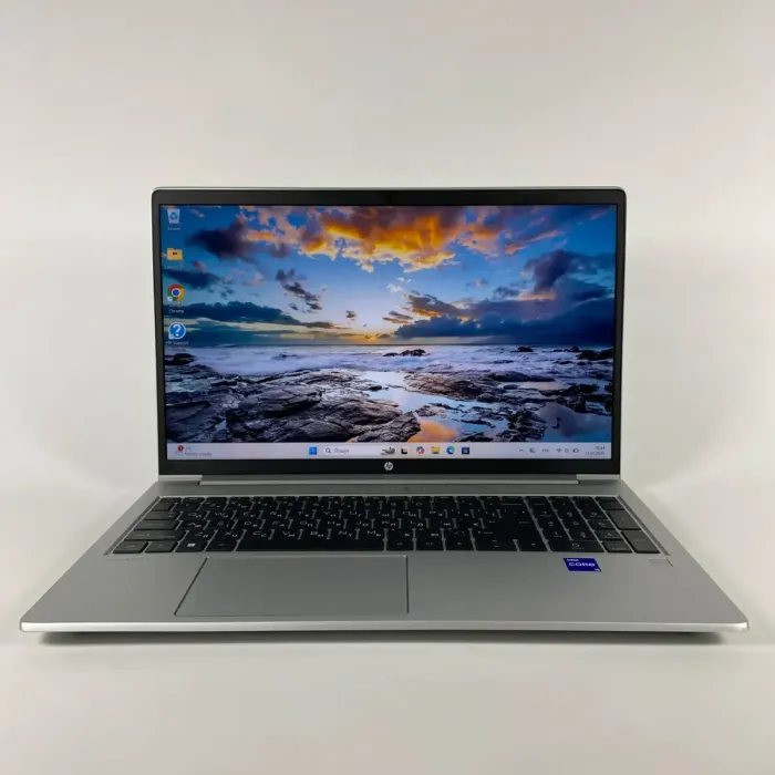 Ультрабук HP ProBook 450 G8 / 15.6" (1920x1080) IPS / Intel Core i5-1135G7 (4 (8) ядра по 2.4 - 4.2 GHz) / 16 GB DDR4 / 256 GB SSD / Intel Iris Xe Graphics / WebCam / TouchID б/в - изображение 2