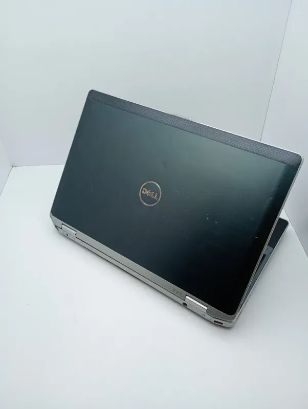 Ноутбук Dell Latitude E6530 / 15.6" (1920x1080) TN / Intel Core i5-3340M (2 (4) ядра по 2.7 - 3.4 GHz) / 8 GB DDR3 / 750 GB HDD / nVidia NVS 5200M, 1 GB DDR3, 64-bit / WebCam б/в - зображення 8