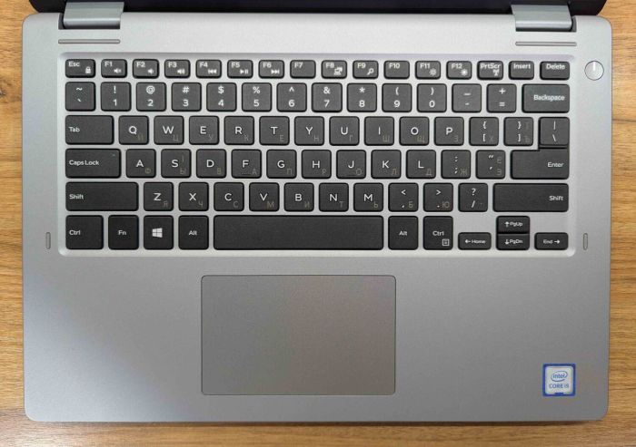 Ноутбук-трансформер Dell Latitude 3310 / 13.3" (1920x1080) IPS Touch / Intel Core i5-8265U (4 (8) ядра по 1.6 - 3.9 GHz) / 8 GB DDR4 / 512 GB SSD / Intel UHD Graphics / WebCam / Windows 10 б/в - зображення 3