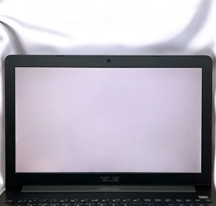 Ноутбук Asus X502C / 15.6" (1366x768) TN / Intel Core i3-3217U (2 (4) ядра по 1.8 GHz) / 4 GB DDR3 / 120 GB SSD / Intel HD Graphics 4000 / WebCam б/в - зображення 9