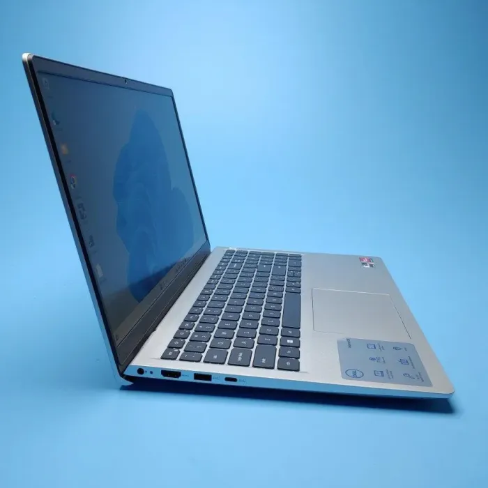 Ультрабук Dell Inspiron 15 3525 / 15.6" (1920x1080) IPS / AMD Ryzen 5 5625U (6 (12) ядер по 2.3 - 4.3 GHz) / 8 GB DDR4 / 512 GB SSD / AMD Radeon Vega 7 Graphics / WebCam / Win 11 Home б/в - зображення 4
