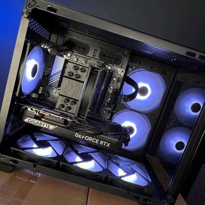 Збірка на замовлення: ігровий ПК AeroCool Dryft Mini Tower / AMD Ryzen 5 7500F (6 (12) ядер по 3,7 - 5,0 ГГц) / 32 ГБ DDR5 / 2000 ГБ SSD M.2 / nVidia GeForce RTX 5070, 12 ГБ GDDR7, 192-bit / 750 Вт - зображення 8