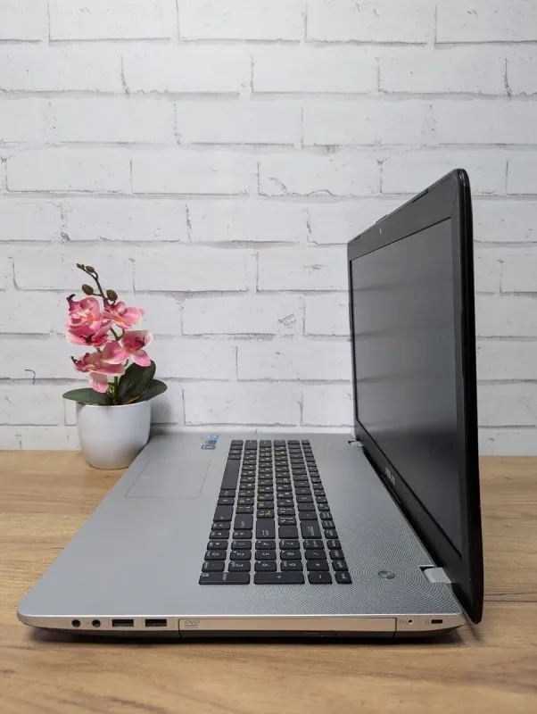 Ноутбук Б-клас Asus N76V / 17.3" (1920x1080) TN / Intel Core i7-3610QM (4 (8) ядра по 2.3 - 3.3 GHz) / 12 GB DDR3 / 128 GB SSD + 750 GB HDD / nVidia GeForce GT 630M, 1 GB GDDR5, 128-bit / WebCam / DVD-ROM б/в - зображення 5