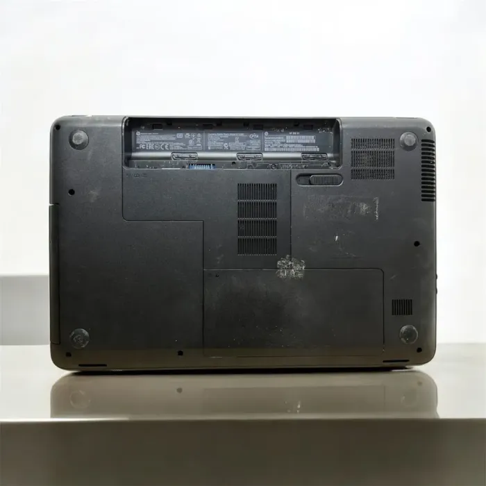 Ноутбук HP 250 G1 / 15.6" (1366x768) TN / Intel Core i3-3110M (2 (4) ядра по 2.4 GHz) / 8 GB DDR3 / 120 GB SSD / Intel HD Graphics 4000 / WebCam / Без АКБ б/в - зображення 6