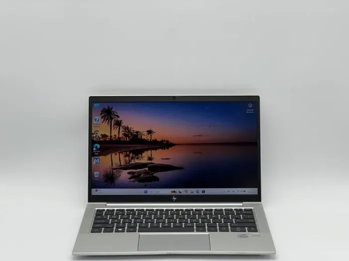 Ультрабук Б-клас HP EliteBook 830 G7 / 13.3" (1920x1080) IPS / Intel Core i7-10610U (4 (8) ядра по 1.8 - 4.9 GHz) / 16 GB DDR4 / 240 GB SSD / Intel UHD Graphics / WebCam б/в - зображення 2