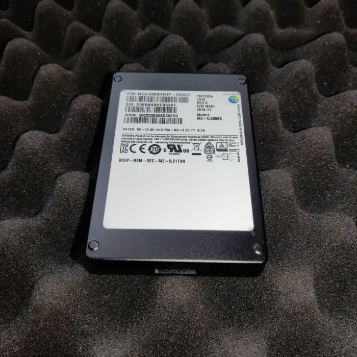 Твердотільний накопичувач SSD Samsung PM1635a / 2.5" / 800 GB / SAS 12G / 3 DWPD б/в - зображення 7