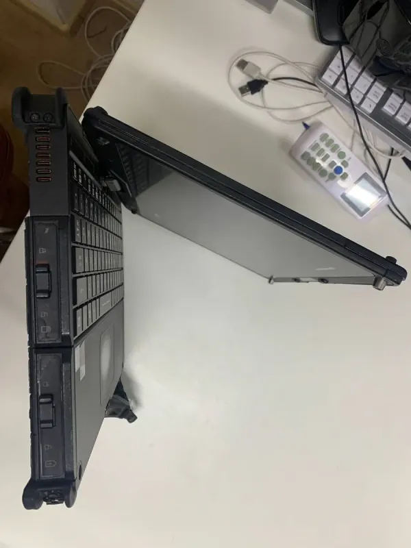 Захищений ноутбук трансформер Getac V110 / 12" IPS / Intel Core i5-6200U (2(4) ядра по 2.4-3 GHz) / 8GB DDR4 / 128GB SSD / HD Graphics 520 / WebCam / Win 10 Pro  б/в - зображення 10