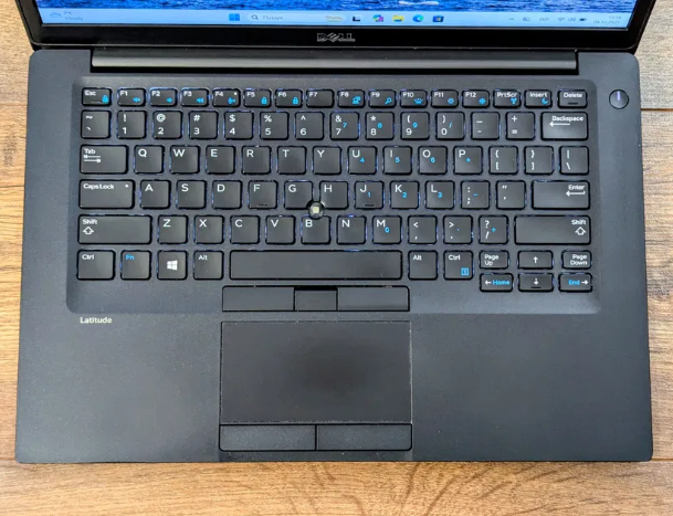 Ультрабук Dell Latitude E7480 / 14" (1920x1080) IPS / Intel Core i5-7300U (2 (4) ядра по 2,6 - 3,5 ГГц) / 8 ГБ DDR4 / 240 ГБ SSD / Intel HD Graphics 620 / Веб-камера / HDMI б/в - зображення 3