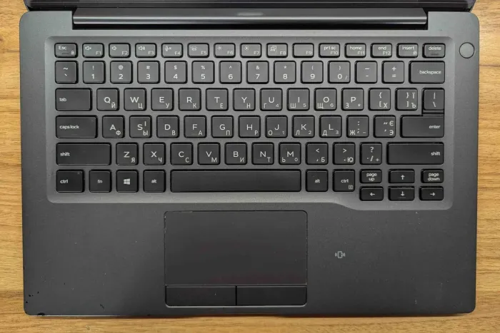 Ультрабук Dell Latitude 7400 / 14" (1920x1080) IPS / Intel Core i5-8265U (4 (8) ядра по 1.6 - 3.9 GHz) / 16 GB DDR4 / 512 GB SSD / Intel UHD Graphics / WebCam / Windows 10 б/в - зображення 3