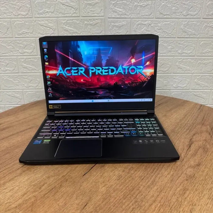 Ігровий ноутбук Б-клас Acer Predator Triton PT315-53 / 15.6" (2560x1440) IPS / Intel Core i7-11800H (8 (16) ядер по 2.3 - 4.6 GHz) / 16 GB DDR4 / 1000 GB SSD / nVidia GeForce RTX 3070, 8 GB GDDR6, 256-bit / WebCam б/в - зображення 2