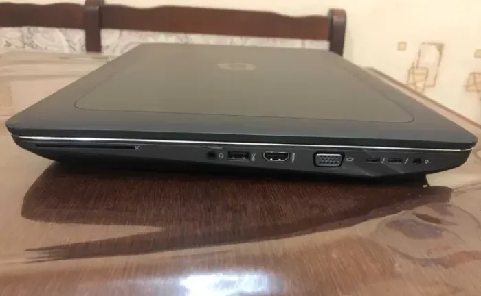 Робоча станція Б-клас HP ZBook 17 G3 / 17.3" (1920x1080) TN / Intel Core i7-6700HQ (4 (8) ядра по 2.6 - 3.5 GHz) / 16 GB DDR4 / 256 GB SSD / nVidia Quadro M1000M, 2 GB GDDR5, 128-bit / WebCam б/в - зображення 7