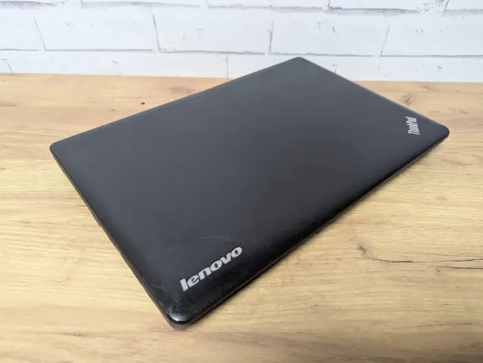 Ноутбук Б-клас Lenovo ThinkPad E535 / 15.6" (1366x768) TN / AMD A8-4500M (4 ядра по 1.9 - 2.8 GHz) / 8 GB DDR3 / 240 GB SSD / AMD Radeon HD 7640G Graphics / WebCam б/в - зображення 9