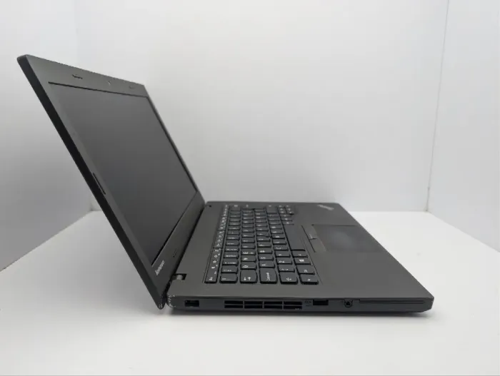 Ноутбук Б-клас Lenovo ThinkPad L450 / 14" (1366x768) TN / Intel Core i3-5005U (2 (4) ядра по 2.0 GHz) / 8 GB DDR3 / 500 GB HDD / Intel HD Graphics 5500 / WebCam б/в - зображення 4