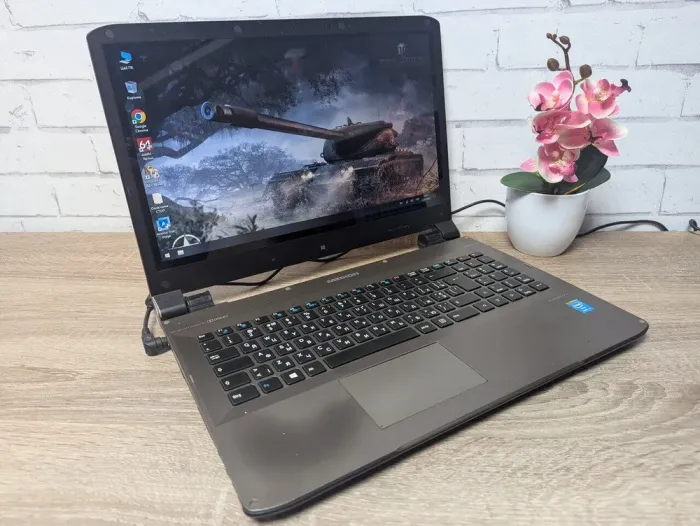 Ноутбук Б-клас Medion Akoya S621xT / 15.6" (1366x768) TN / Intel Core i3-4010U (2 (4) ядра по 1.7 GHz) / 8 GB DDR3 / 128 GB SSD / Intel HD Graphics 4400 / WebCam / Без АКБ б/в - зображення 4