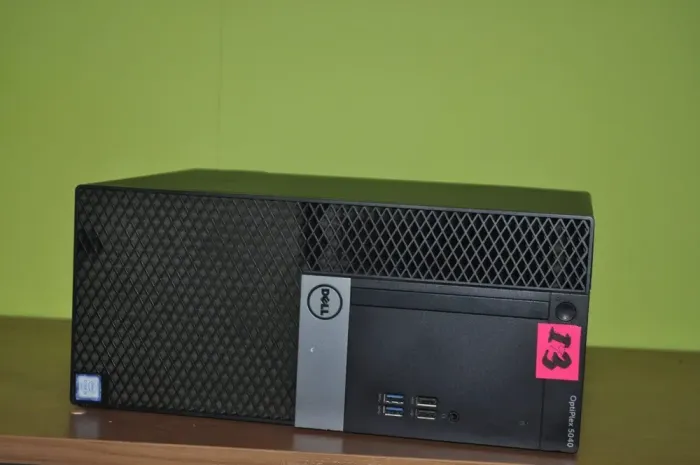 Комп'ютер Dell OptiPlex 5040 Tower / Intel Core i3-6100 (2 (4) ядра по 3.7 GHz) / 8 GB DDR3 / 120 GB SSD + 120 GB SSD / Intel HD Graphics 530 б/в - зображення 4