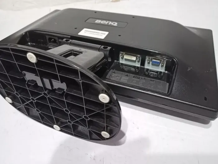 Комплект ПК Б-клас: Fujitsu Esprimo E500 E85+ SFF / Intel Core i3-2120 (2 (4) ядра по 3.3 GHz) / 8 GB DDR3 / 250 GB HDD / Intel HD Graphics 2000 / DVD-ROM + Монітор BenQ G2020HD / 20" (1600x900) TN / 1x DVI, 1x VGA / VESA 100x100 б/в - зображення 7