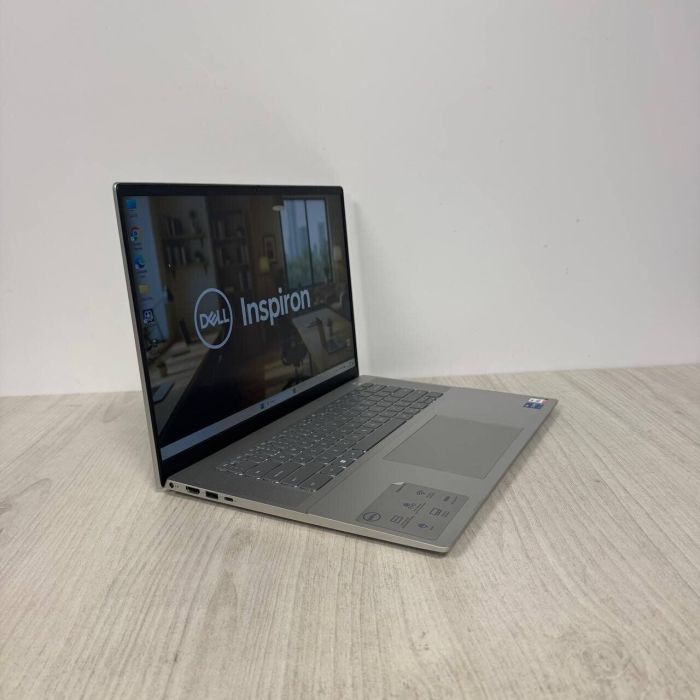 Ноутбук Б-клас Dell Inspiron 16 5620 / 16" (1920x1200) IPS / Intel Core i7-1255U (10 (12) ядер по 1.7 - 4.7 GHz) / 16 GB DDR4 / 1000 GB SSD / Intel Iris Xe Graphics / WebCam б/в - изображение 6