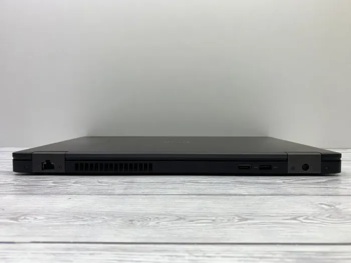 Ігровий ноутбук Б-класу Dell Latitude 5580 / 15.6" (1920x1080) TN / Intel Core i5-7440HQ (4 ядра по 2,8 - 3,8 ГГц) / 16 ГБ DDR4 / 480 ГБ SSD / nVidia GeForce 940MX, 2 ГБ GDDR5, 64-біт / WebCam б/в - зображення 8