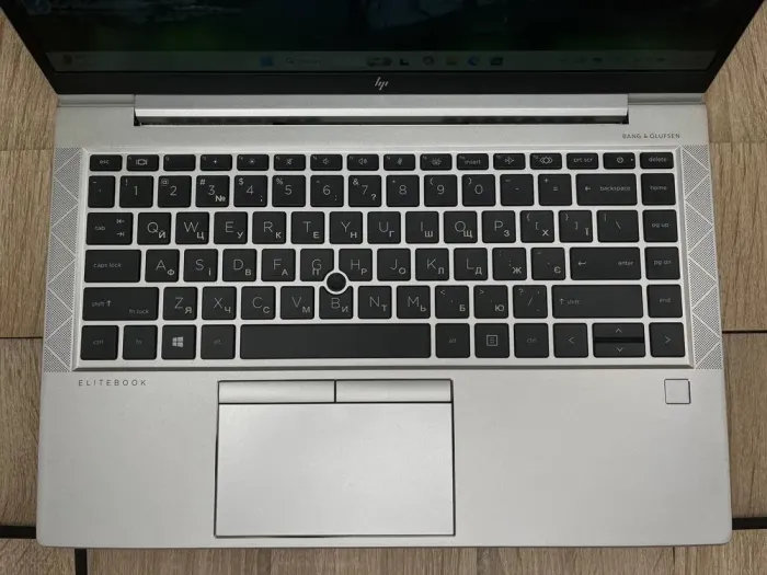 Ультрабук HP EliteBook mt46 / 14" (1920x1080) IPS / AMD Ryzen 3 Pro 4450U (4 (8) ядра по 2.5 - 3.7 GHz) / 8 GB DDR4 / 256 GB SSD M.2 / AMD Radeon RX Vega 5 Graphics / WebCam / HDMI б/в - зображення 4