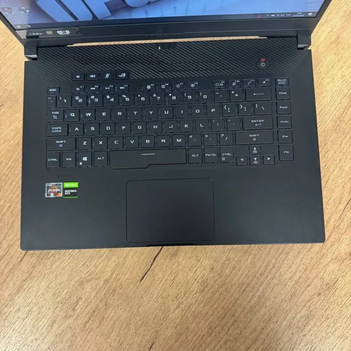 Ігровий ноутбук Asus ROG Zephyrus GA502DU / 15.6" (1920x1080) IPS / AMD Ryzen 7 3750H (4 (8) ядра по 2.3 - 4.0 GHz) / 16 GB DDR4 / 1000 GB SSD / nVidia GeForce GTX 1660 Ti Max-Q, 6 GB GDDR6, 192-bit б/в - зображення 7