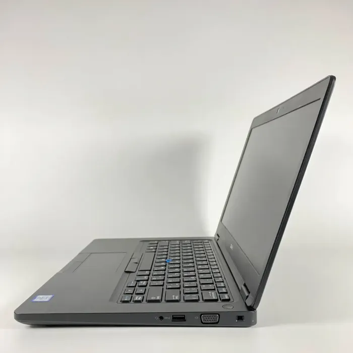 Ультрабук Dell Latitude 5490 / 14" (1366x768) TN / Intel Core i5-8350U (4 (8) ядра по 1.7 - 3.6 GHz) / 16 GB DDR4 / 240 GB SSD / Intel UHD Graphics 620 / WebCam / SIM б/в - зображення 5