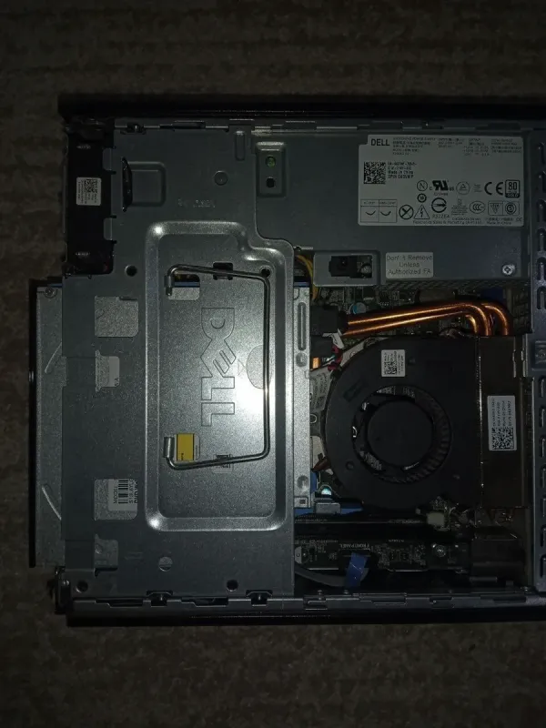 Неттоп Б-клас Dell Optiplex 9020 USFF / Intel Core i5-4590S (4 ядра по 3.0 - 3.7 GHz) / 8 GB DDR3 / 240 GB SSD / Intel HD Graphics 4600 / DVD-RW б/в - зображення 4