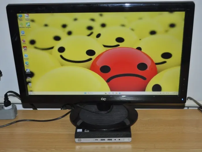 Комплект ПК: HP ProDesk 600 G4 Desktop Mini USFF / Intel Core i3-8100T (4 ядра по 3.1 GHz) / 8 GB DDR4 / 240 GB SSD / Intel UHD Graphics 630 / Wi-Fi + Монітор Б-клас AOC 2236Vwa / 22" (1920x1080) TN / VGA + Windows 11 Pro б/в - зображення 7