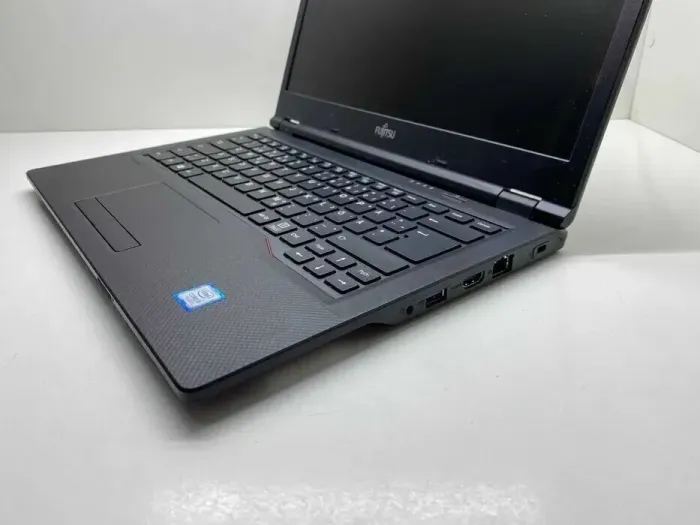 Ноутбук Fujitsu Lifebook E548 / 14" TN / Intel Core i3-7130U (2(4) ядра по 2.7GHz) / 8GB DDR4 / 128GB SSD / HD Graphics 620 / WebCam б/в - зображення 5