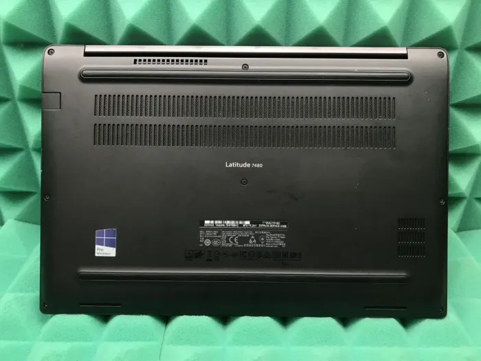 Ультрабук Dell Latitude 7480 / 14" (1920x1080) IPS / Intel Core i5-6300U (2 (4) ядра по 2.4 - 3.0 GHz) / 4 GB DDR4 / 128 GB SSD / Intel HD Graphics 520 / WebCam б/у - зображення 6