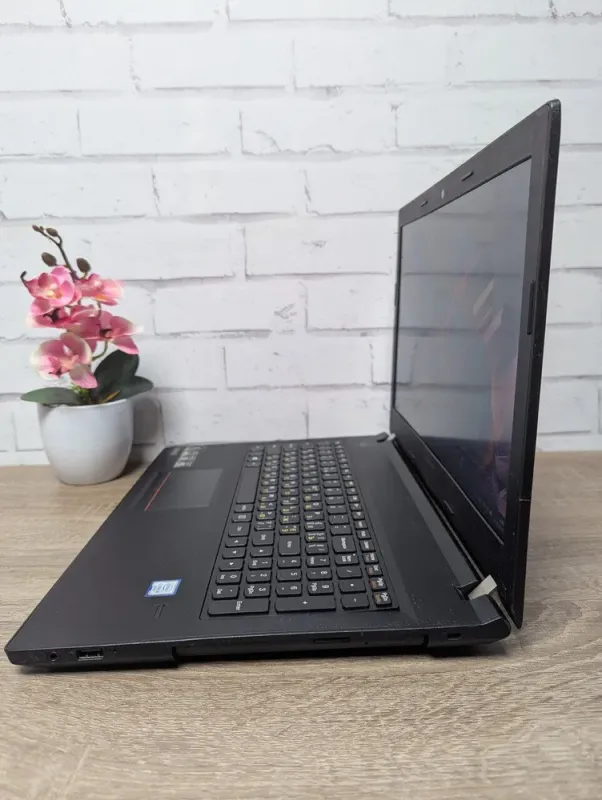 Ноутбук Б-клас Lenovo E51-80 / 15.6" (1366x768) TN / Intel Core i5-6200U (2 (4) ядра по 2.3 - 2.8 GHz) / 8 GB DDR3 / 128 GB SSD / Intel HD Graphics 520 / WebCam / DVD-ROM б/в - зображення 6