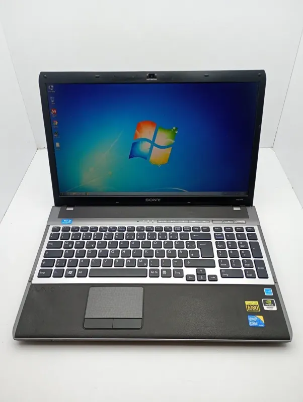 Ноутбук Sony VPC11 / 16.4" (1920x1080) TN / Intel Core i7-720QM (4 (8) ядра по 1.6 - 2.6 GHz) / 8 GB DDR3 / 500 GB HDD / nVidia GeForce GT 330M, 1 GB DDR3, 128-bit / WebCam б/в - зображення 7